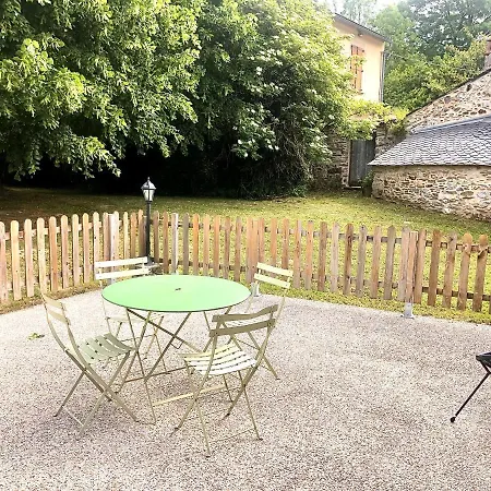 בית נופש La Ferme Bio De La Salvanie